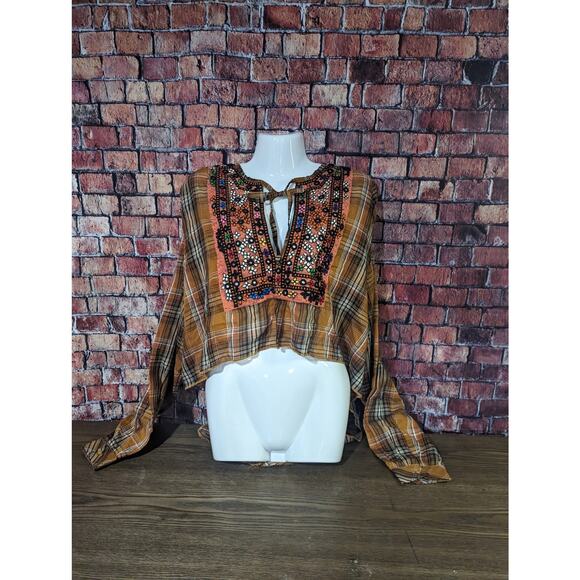 NWT Kimchi Blue Top Urban Outfitters Size SP - Picture 3 of 9